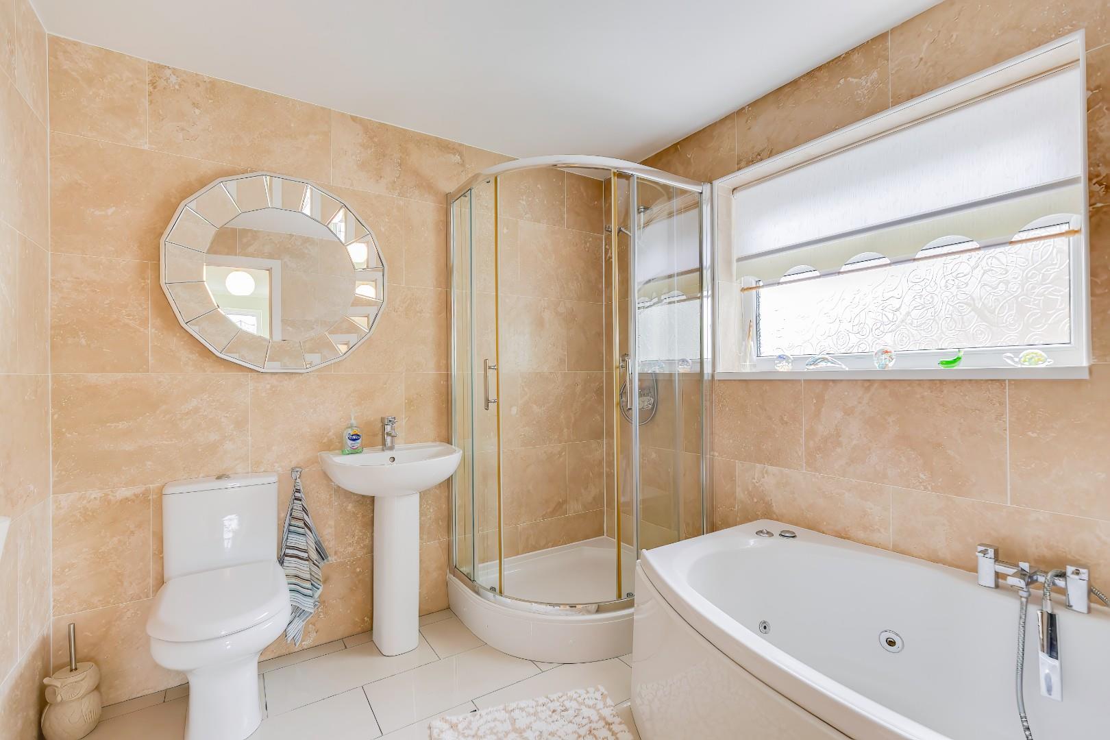 15 Hellas Drive, Barry, CF62 8AW